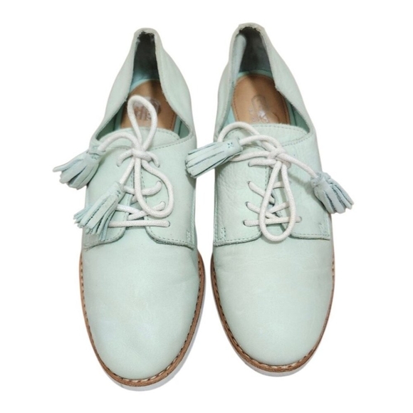 COACH Zinnia Mint Leather Oxford Shoes Tassel Detail Classic Chic Size 8 B - Picture 2 of 11